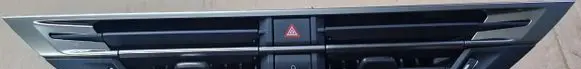 Citroen C5 X Dash center air vent grill