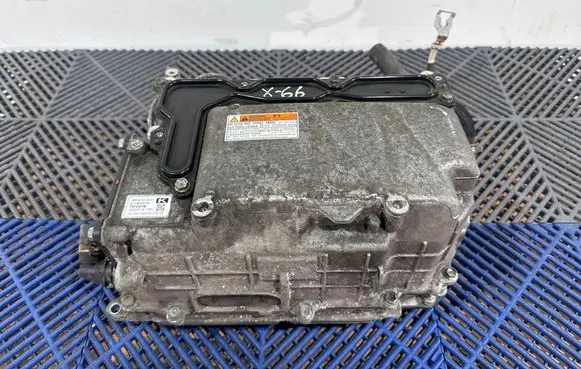Toyota Prius (XW30) Voltage converter inverter G920047190 A16L270718