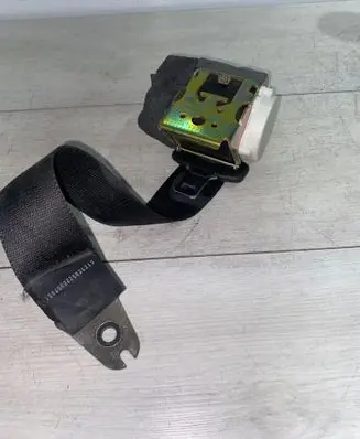 Ford Focus Rear seatbelt CXP4A 40603 040676