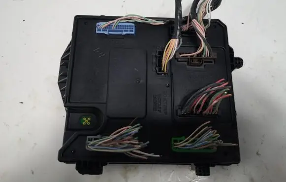 Renault Megane III Comfort/convenience module 284B10485R S180071201 BCMX95