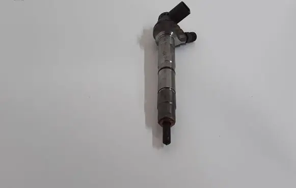 Audi A6 S6 C7 4G Fuel injector 0445110471 04L130277AE