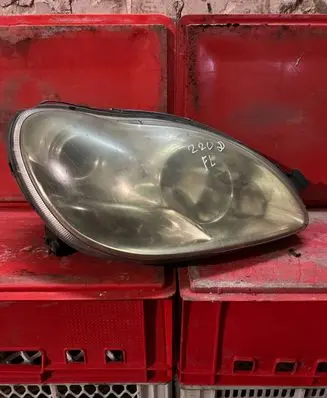 Mercedes-Benz S W220 Headlight/headlamp A2208202661