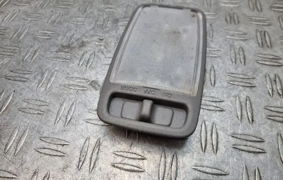 Toyota Land Cruiser (J100) Rear seat light