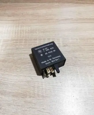 BMW 5 E34 Other relay 1384825