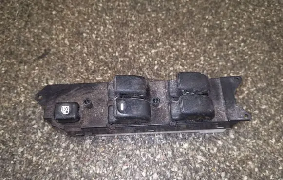 Mitsubishi Pajero Electric window control switch MR445652