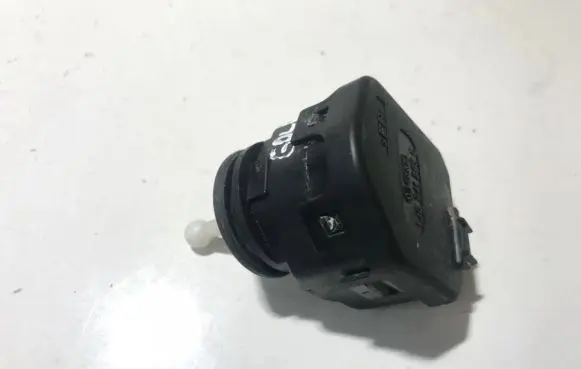 Volkswagen Golf IV Headlight level adjustment motor 1j0941295c 007878-00