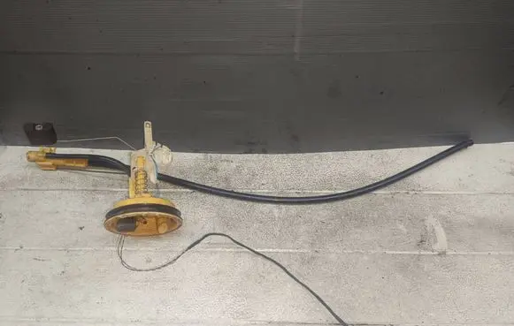 BMW 3 E46 Fuel level sensor 6752054