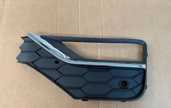 Volkswagen Amarok Front bumper lower grill