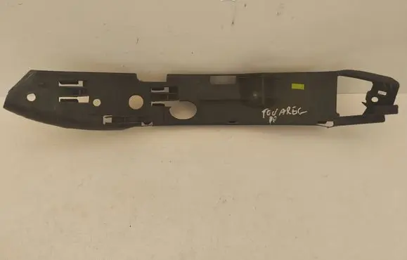 Volkswagen Touareg I Front bumper mounting bracket 7L6807184A