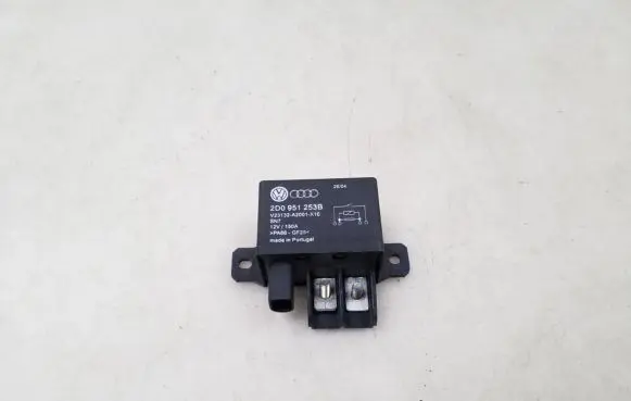 Volkswagen Touareg I Other relay 2D0951253B