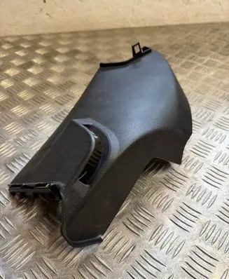 BMW i4 Seat belt trim 7491177