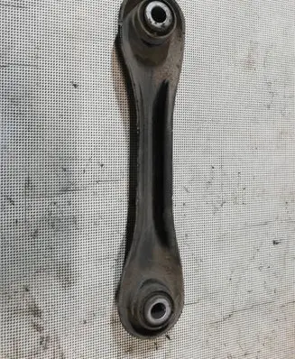 Rear control arm