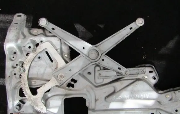 Sliding door window regulator with motor
