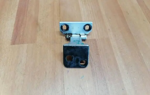 Renault Espace III Front door lower hinge 6025302937 6025314381