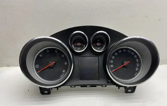 Opel Zafira C Speedometer (instrument cluster) 769166750U 13460582