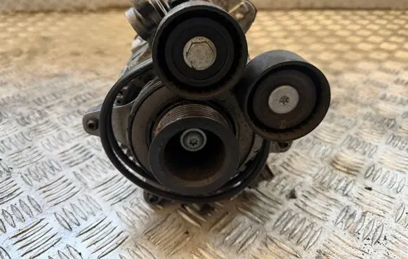 Volvo XC60 Generator/alternator 32301041
