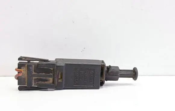 Volkswagen Golf III Brake pedal sensor switch 191945515