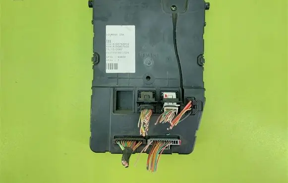 Renault Megane II Comfort/convenience module 8200780018
