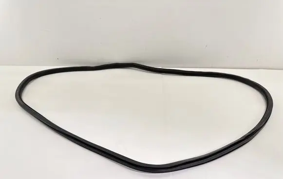 Skoda Octavia Mk2 (1Z) Front door rubber seal 1Z0867365D