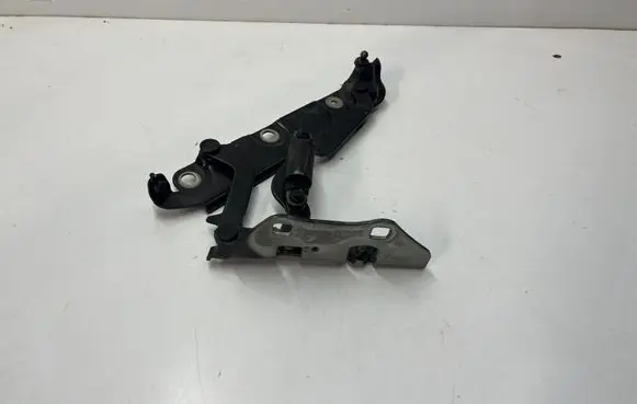 Jaguar XF Tailgate/trunk/boot hinge 8X2342701