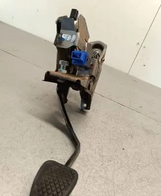 Honda HR-V Brake pedal 