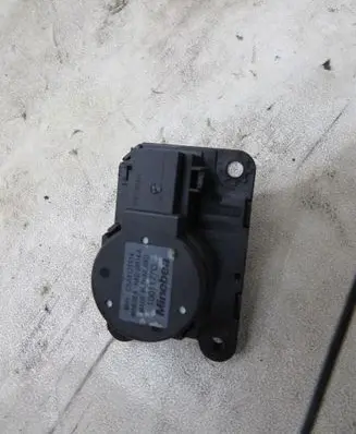 Mitsubishi Outlander A/C air flow flap actuator/motor KRIS235789
