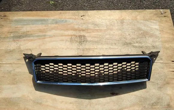 Chevrolet Aveo Front bumper upper radiator grill 96808254