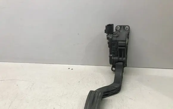 Ford Fiesta Accelerator throttle pedal 6PV00856700 2S619F836AA