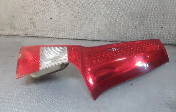 Volvo V70 Tailgate rear/tail lights 