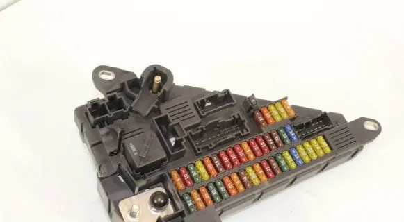 BMW 5 E60 E61 Fuse box set 9138830 518956057