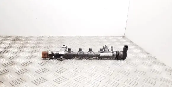 Volkswagen Tiguan Fuel pressure regulator 03L130089J 03L906051 057130764AB