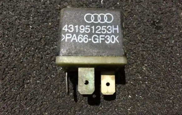 Audi A4 S4 B5 8D Other relay 431951253h