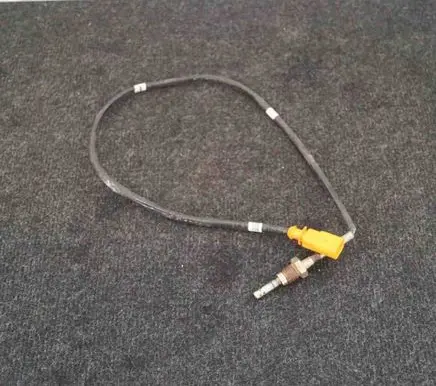 Audi A3 S3 8V Oil temperature sensor 04L906088B