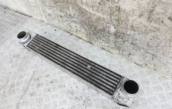 BMW 5 E60 E61 Intercooler radiator 7787446 17517787446
