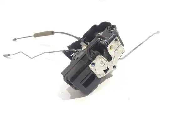Opel Antara Front door lock