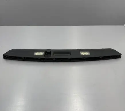 BMW 7 G11 G12 Trunk door license plate light bar 7357105 735710510