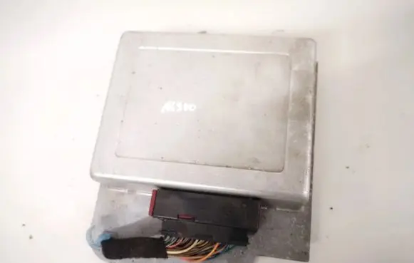 Volvo S40, V40 Engine control unit/module p30620558 1t0404a03