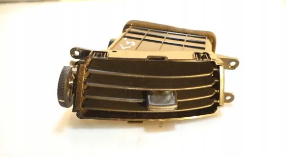 Hyundai i30 Dashboard air vent grill cover trim 