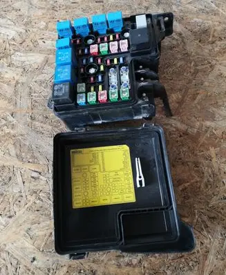 KIA Ceed Fuse module 919501H030