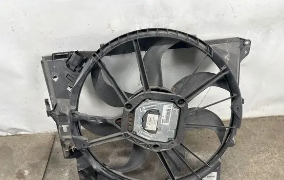 BMW Z4 E89 Electric radiator cooling fan 7561712