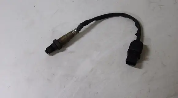 BMW 5 E60 E61 Lambda probe sensor 928404682