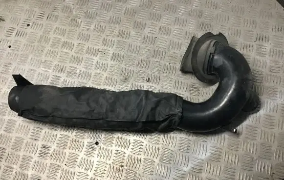 Chevrolet Captiva Air intake duct part