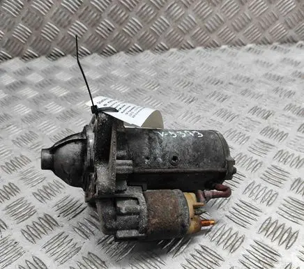 Opel Movano B Starter motor 4417538