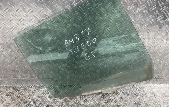 Seat Toledo I (1L) Rear door window glass