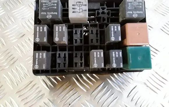 SsangYong Rexton Fuse module 8220108144 Y220MAINLHD 08E4059