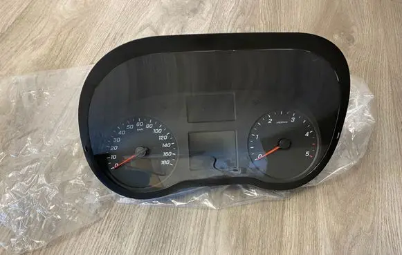 Mercedes-Benz Sprinter W907 W910 Speedometer (instrument cluster) A9079001207