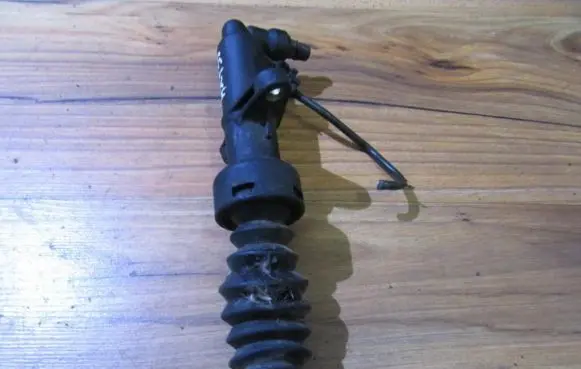 Peugeot 406 Clutch master cylinder