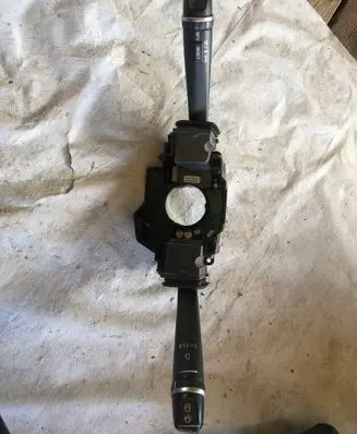 Volvo S70 V70 V70 XC Wiper turn signal indicator stalk/switch 30739293 06W35D