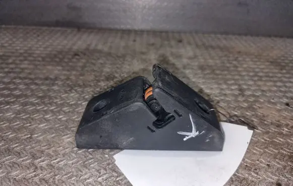 Loading door lock