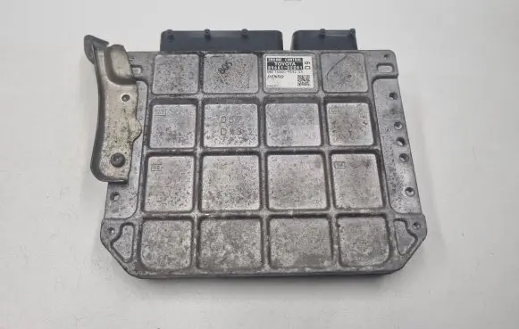 Toyota Auris 150 Engine control unit/module 8966102D91 MB1758009592